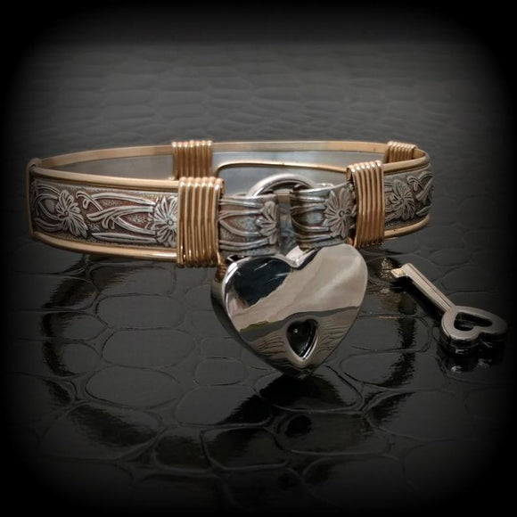 Slave Handcuff Bracelet