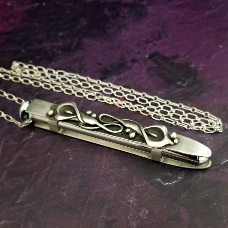 Necklace Calla Vibrating Sex Toy  The Luxury Dungeon